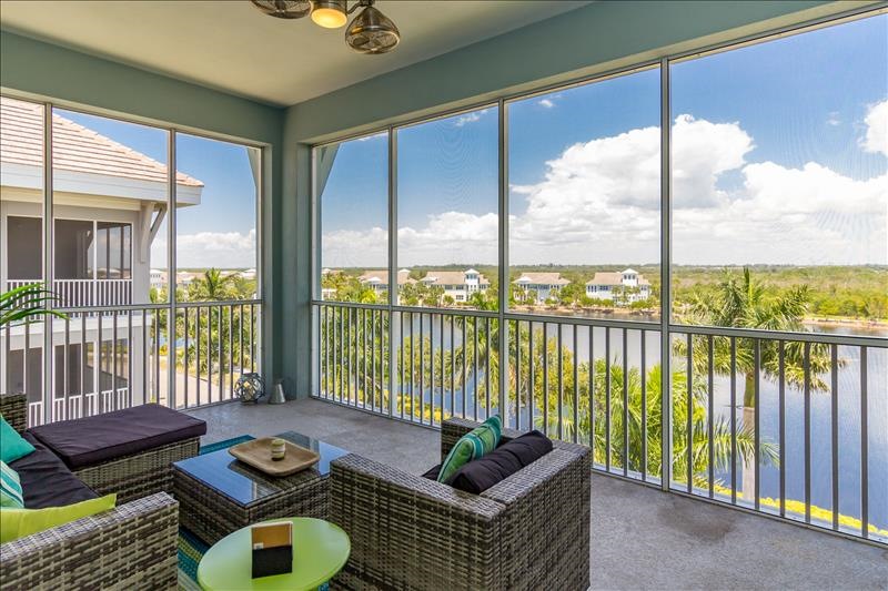 One Particular Harbour 387-402